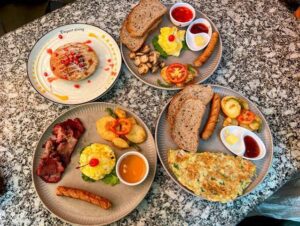 Breakfast & Brunch